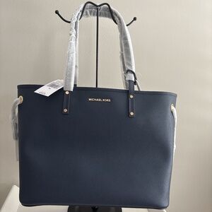 Michael Kors Jet Set Travel Tote